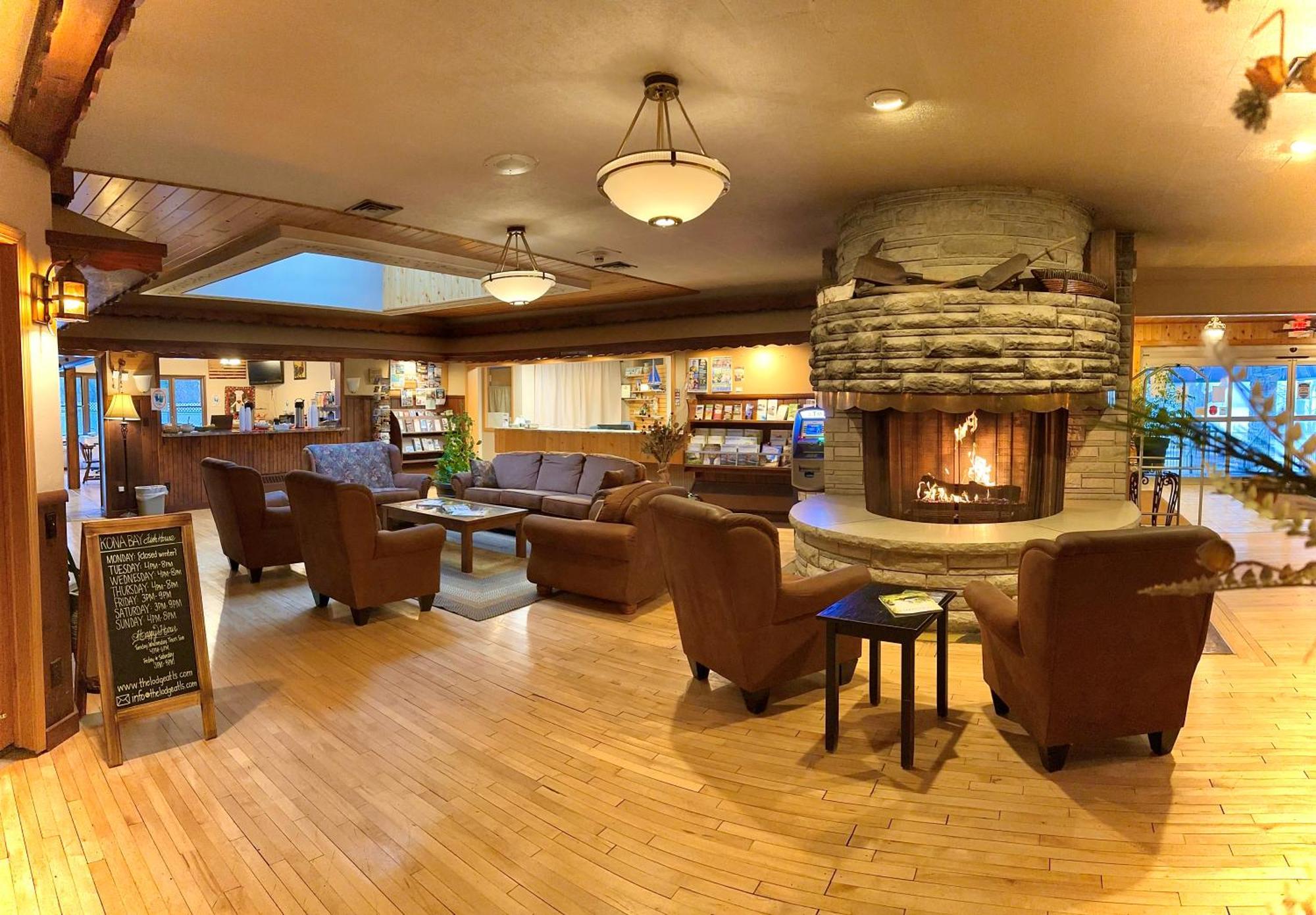 The Lodge At Leathem Smith Стерджен-Бей Екстер'єр фото